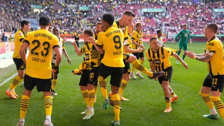 Borussia Dortmund aiming for the Meisterschale